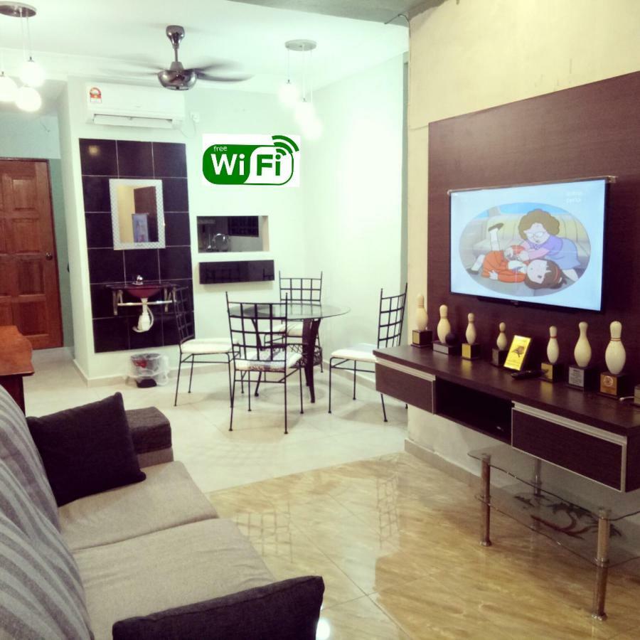 Pangsapuri D'azian Homestay *